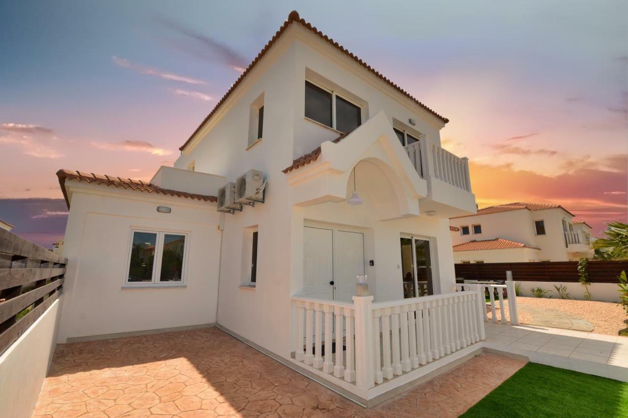 Villa Nissi Gold Agia Napa Buitenkant foto