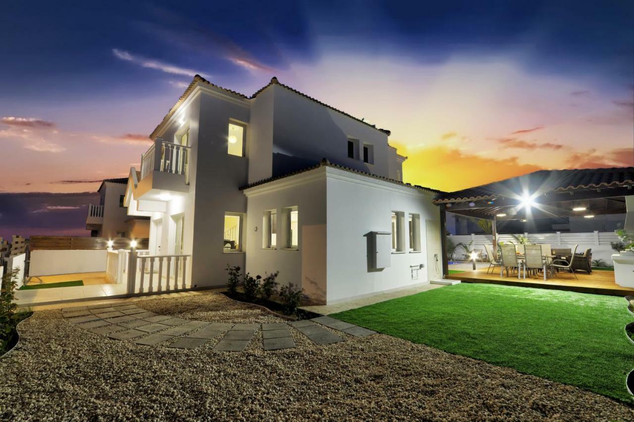 Villa Nissi Gold Agia Napa Buitenkant foto